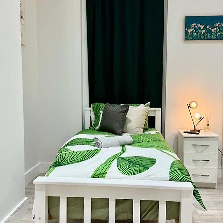 Guest&Rest Elite 1 Apartment London Exterior photo